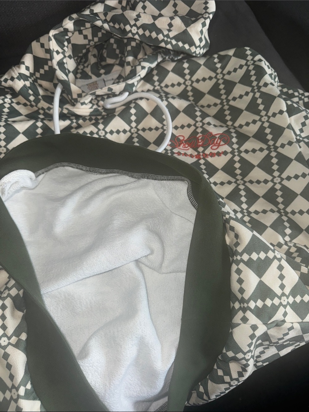 SnowDay Jacket Green & Cream Geometric Pattern Hoodie - Picture 4 of 4